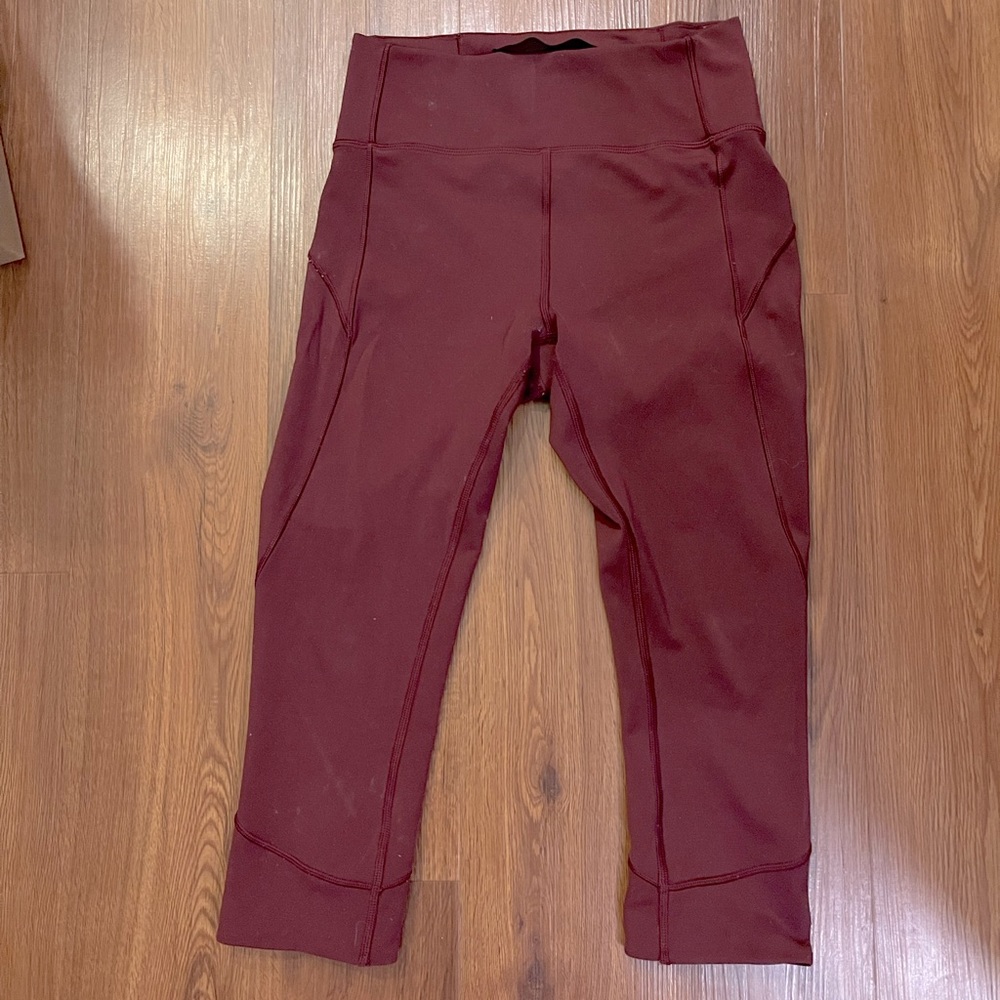Lululemon crop leggings, size 6